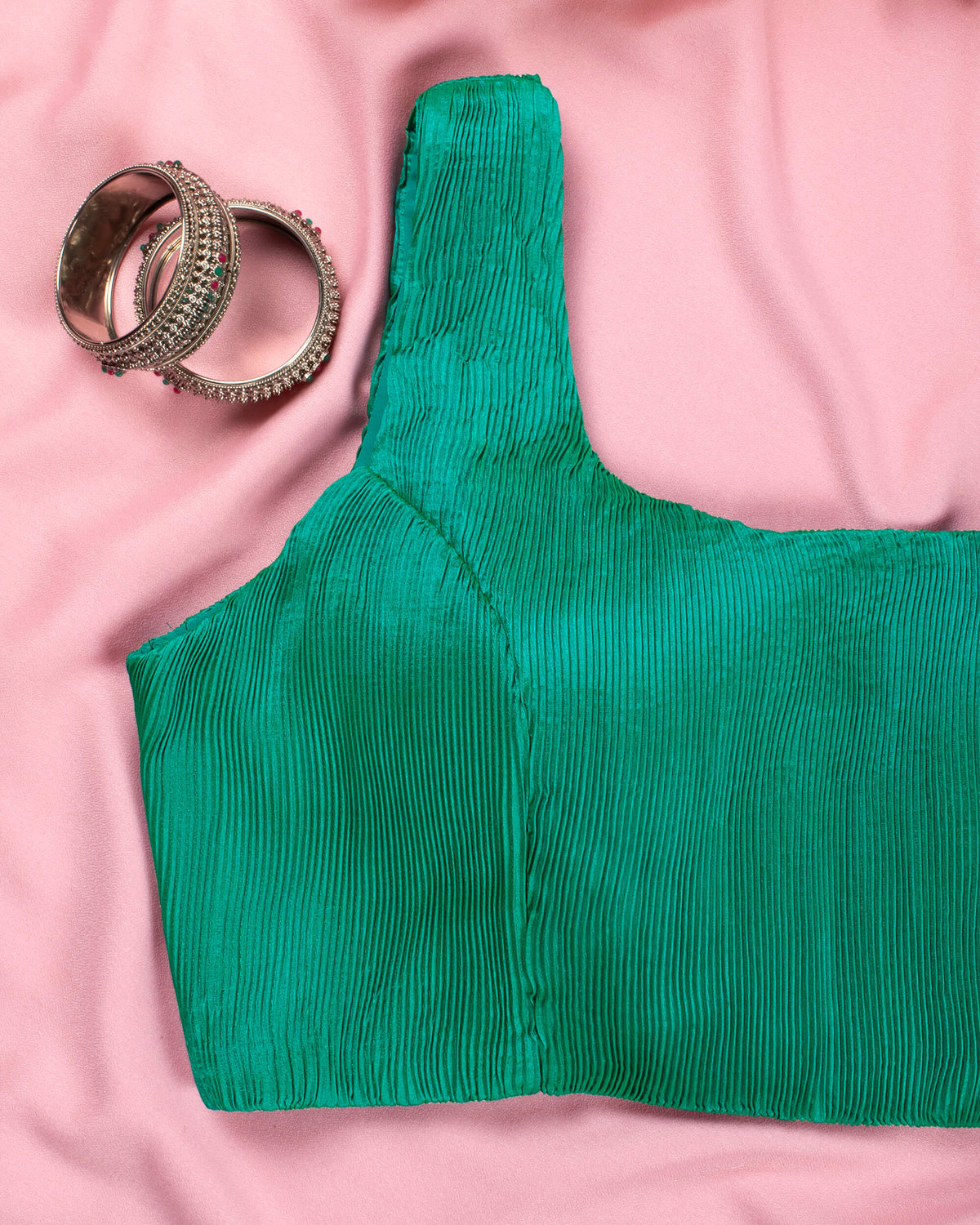 Blusa de seda plisada verde
