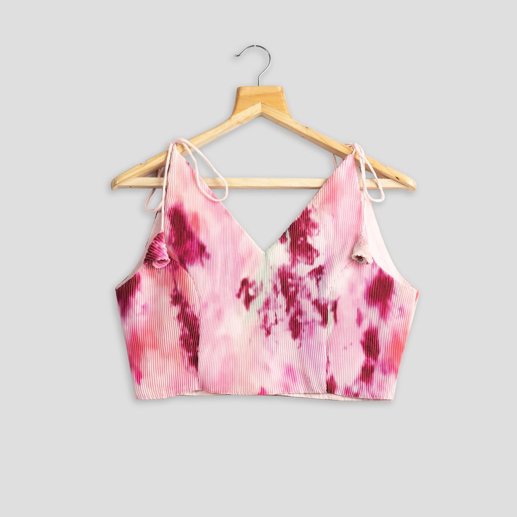 Blusa plisada rojo manzana con efecto tie-dye