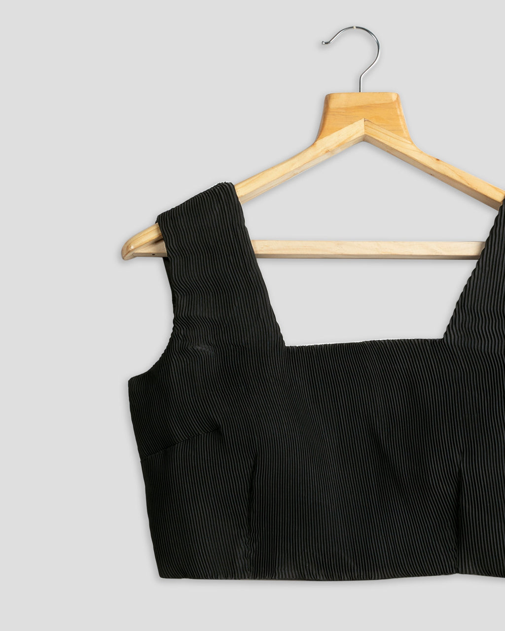 Blusa plisada negra