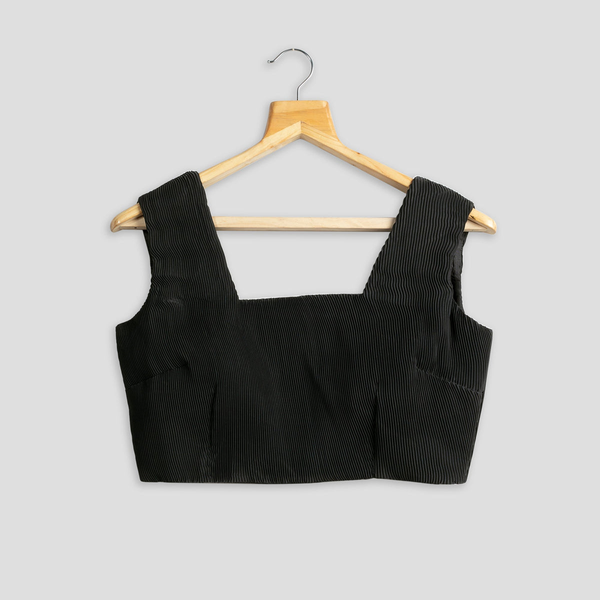 Blusa plisada negra