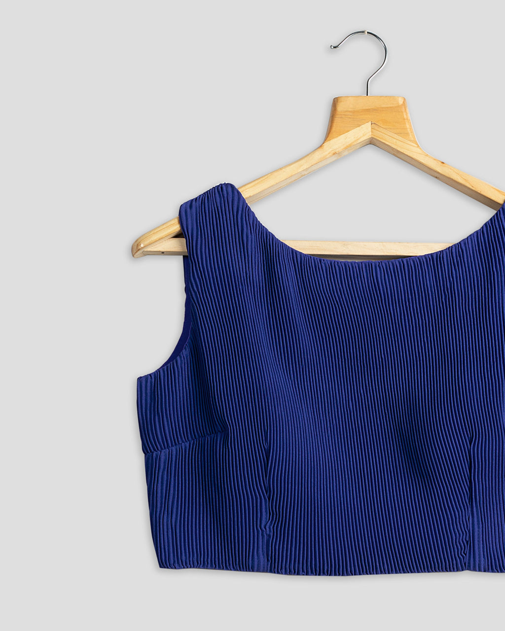 Blusa plisada azul real
