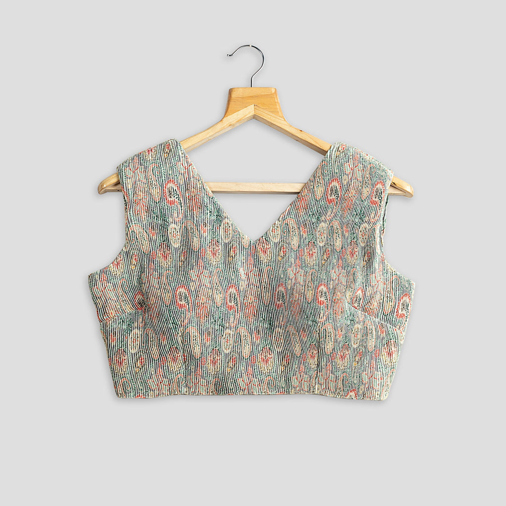 Blusa de satén gris con estampado paisley