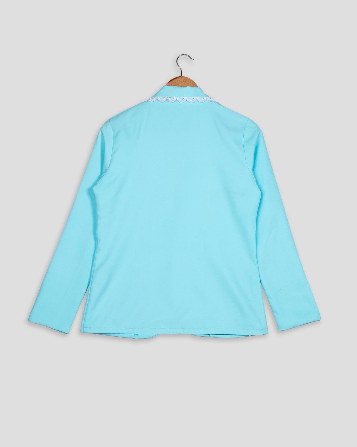 Chaqueta de mujer azul cielo de crepé Butter