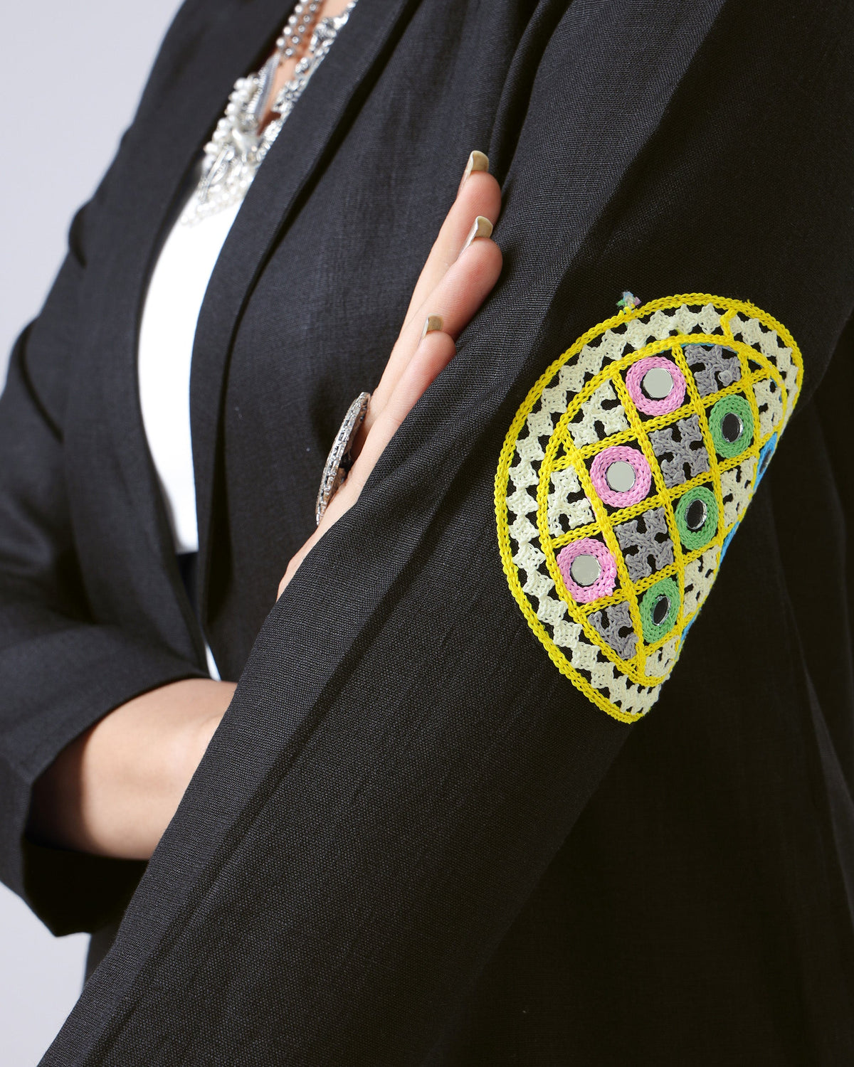 Chaqueta de mujer negra de patchwork