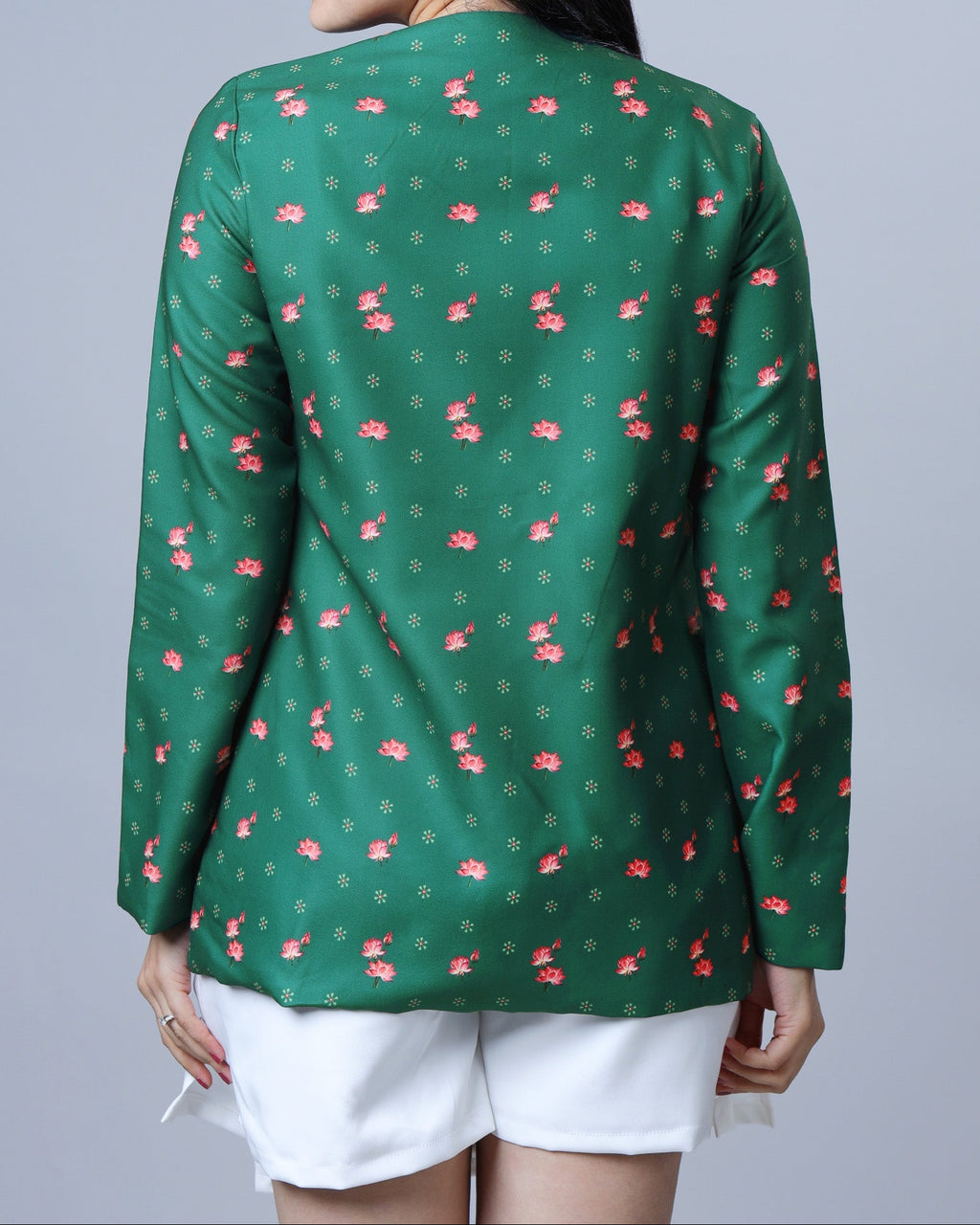 Chaqueta de mujer verde con motivo de loto Pichwai