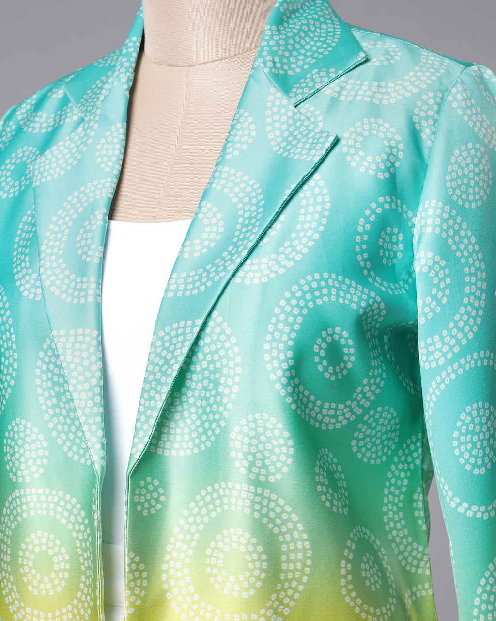 Chaqueta de mujer de satén azul