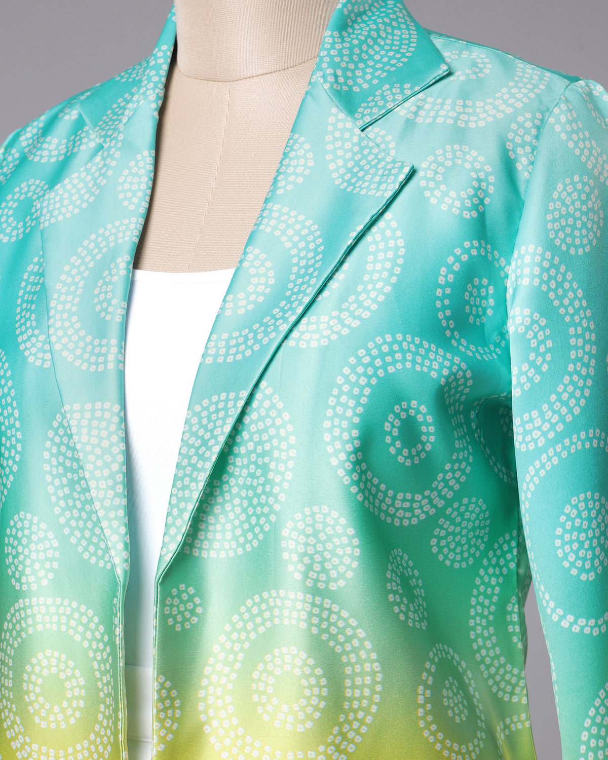 Chaqueta de mujer de satén azul