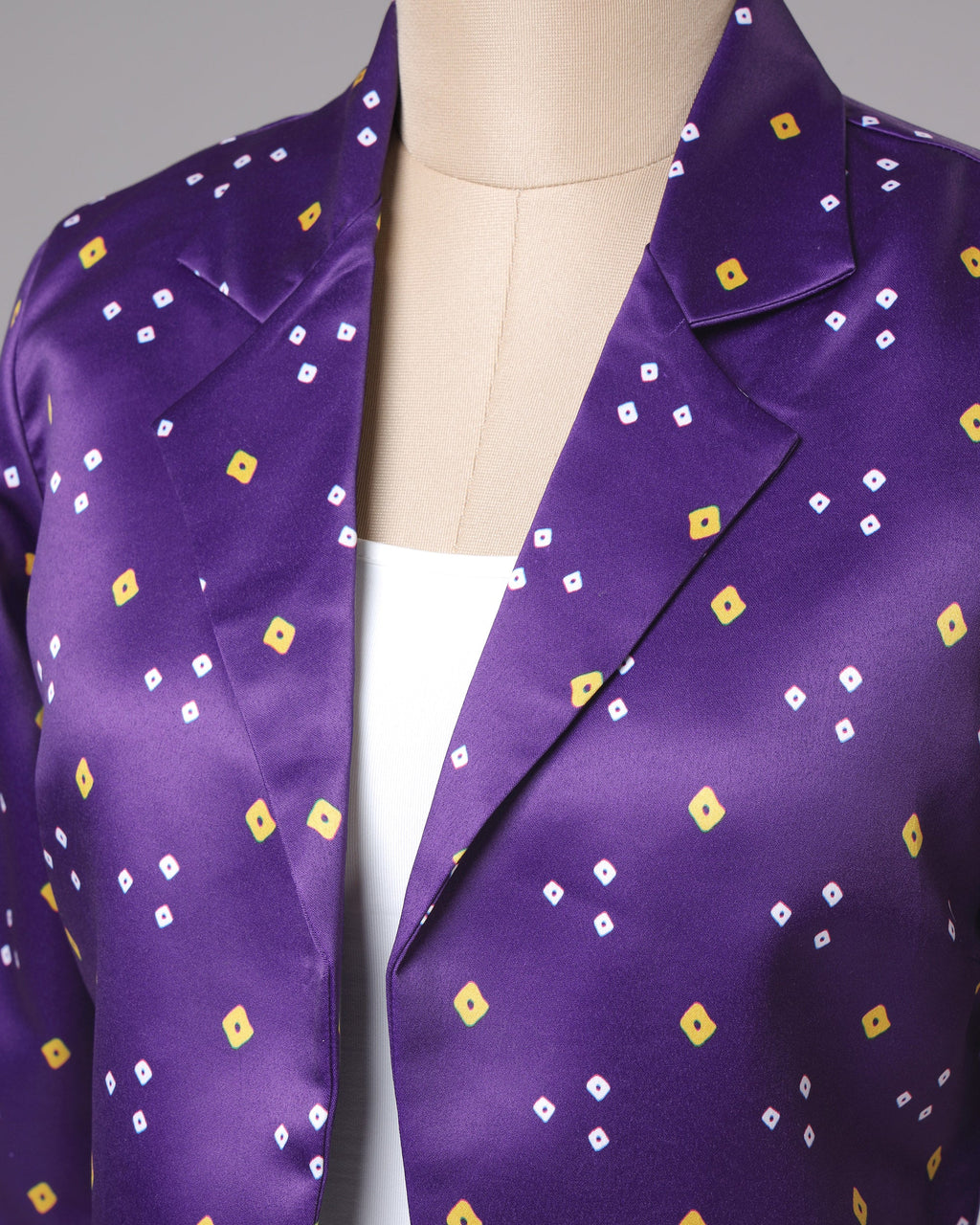 Chaqueta de mujer de satén morada